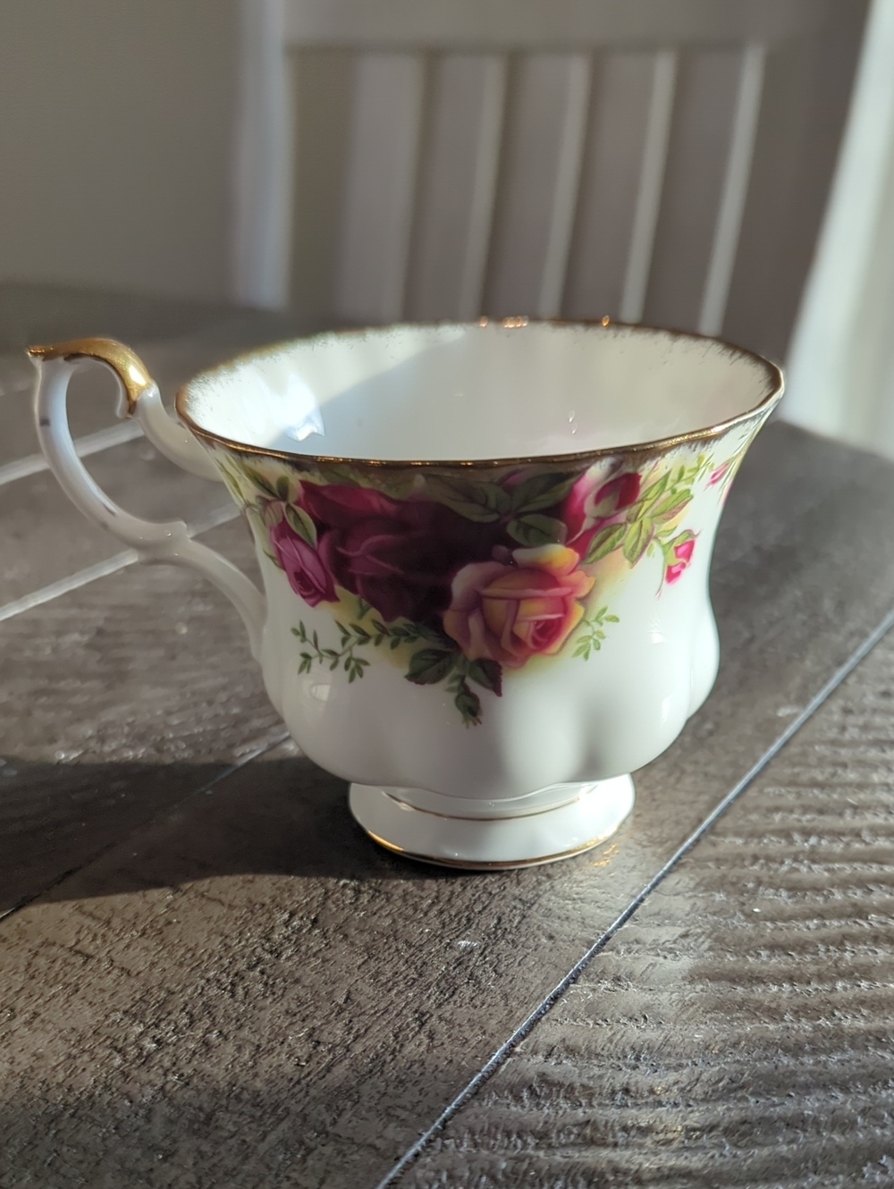 Old Country Roses Royal Albert Bone China Tea Cup Made In England